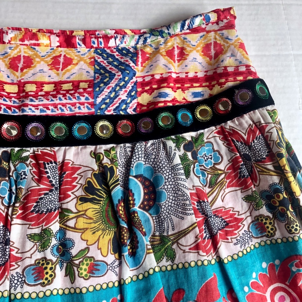Colorful Patterned Women's Skirt - Picture 4 of 7